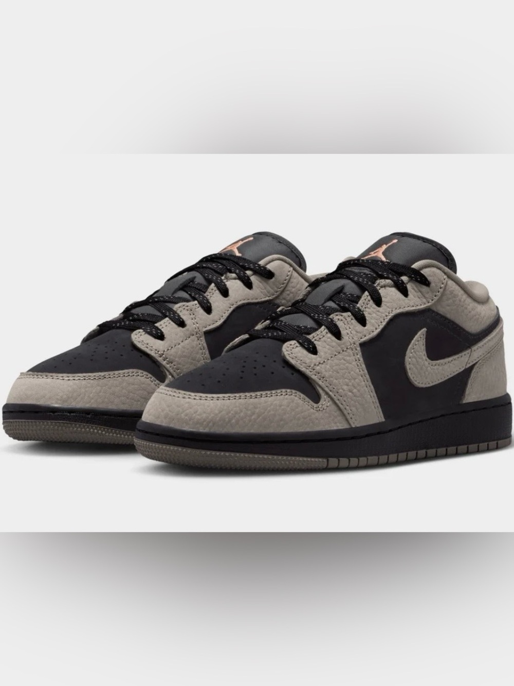 Junior's Nike Air Jordan 1 Low SE Retro - Black and Grey Sz 5.5